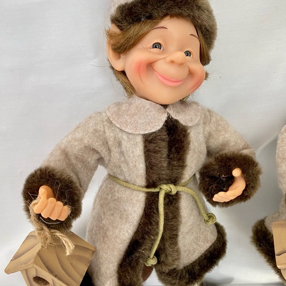 VTG Celebrate It Christmas Darling Elf X 2. Fur Trim Coat Birdhouse - Picture 2 of 6